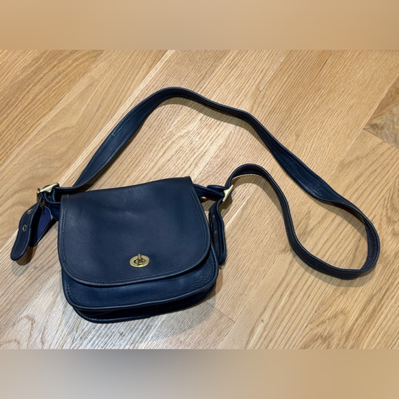 Vintage Classic Leather Navy Small Flap Bag Crossbody - Picture 12 of 13